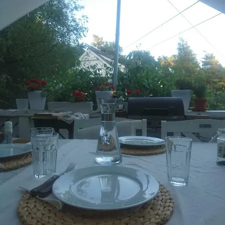 Glasshus On *